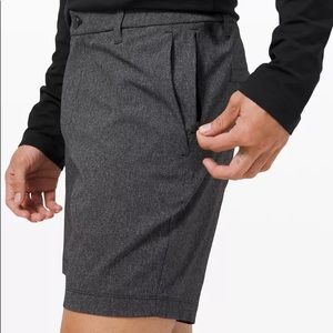 Lululemon Commission Classic-Fit Short Ventlight Mesh 7” in Heathered Black HBLK
